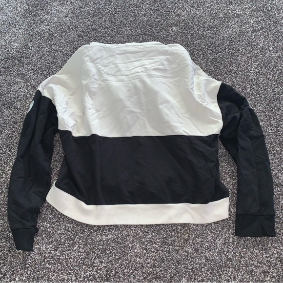 Wanakome Cropped sweater - Picture 2 of 3